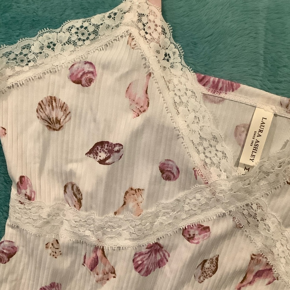 Laura Ashley Womens Pink Seashells Nightgown NWT Size Medium - Picture 4 of 16